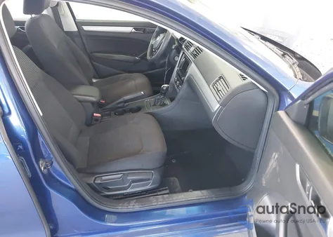 2017 Volkswagen Passat 1.8T S из США, поврежденный, VIN 1VWAT7A31HC077593